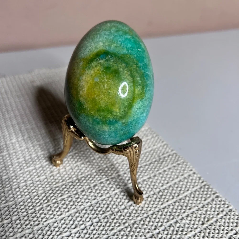 Vintage Green Alabaster Stone Egg‎ with Gold Tone Ornate Tripod Stand Decor